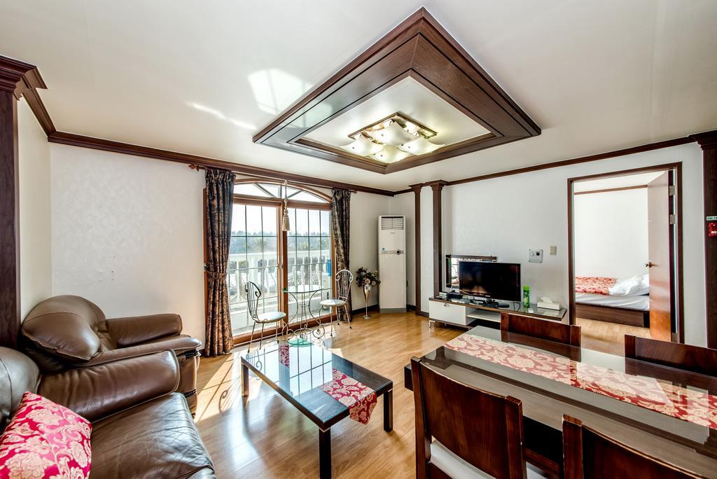 Jeju Hue Pension Согвипхо Экстерьер фото